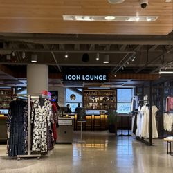 Icon Lounge at Nordstrom - Entrance