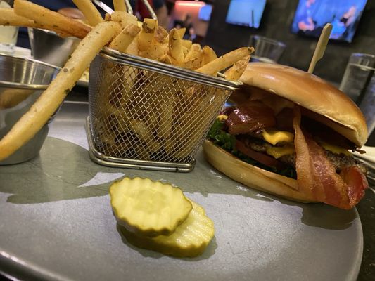 Fuse Sports Bar At Gaylord Opryland Resort and Convention Center by null