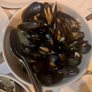 Carmine's - Time Square - Mussels - Italian Near Me - New York, New York