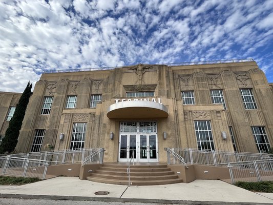 New Orleans Lakefront Airport by null