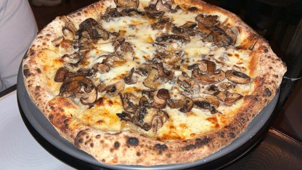 Pizzana by null