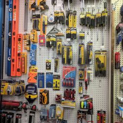 Mueller's Hardware