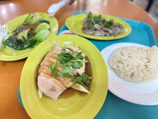 Tian Tian Hainanese Chicken Rice by null