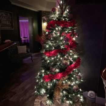 Chez L'Amour - Festive decor - Tapas/Small Plates Near Me - St. Augustine, Florida Chez L'Amour - Festive decor - Tapas/Small Plates Near Me - St. Augustine, Florida