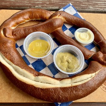 Blue Holler Cafe - Giant Bavarian pretzel - Cafes Near Me - Mammoth Cave, Kentucky