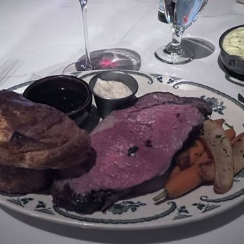 Ramsay's Kitchen at The Silver Legacy - Sunday Roast w/ Yorkshire Pudding and Roasted Veggies - American Near Me - Reno, Nevada Ramsay's Kitchen at The Silver Legacy - Sunday Roast w/ Yorkshire Pudding and Roasted Veggies - American Near Me - Reno, Nevada