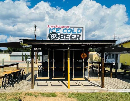 rivas-roadhouse-10-photos-beer-wine-spirits-1642-fm-2673
