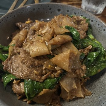 Kin Long Beach - Pad See Ewe - Thai Near Me - Long Beach, California