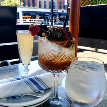 Barrio - Mimosa and Bloody Brunch - Mexican Near Me - Chicago, Illinois