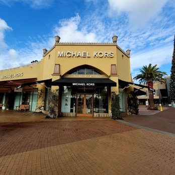 Michael Kors Outlet - Women's Clothing Near Me - Commerce, California