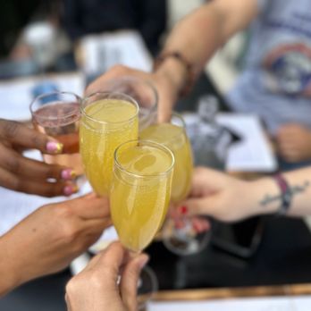 Chet's Dallas - Mimosas - Irish Near Me - Dallas, Texas