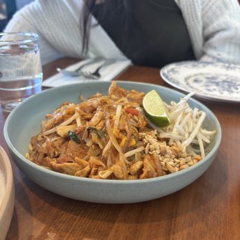 VeLa Brunch & Thai Restaurant - Pad Thai - Breakfast & Brunch Near Me - San Jose, California VeLa Brunch & Thai Restaurant - Pad Thai - Breakfast & Brunch Near Me - San Jose, California