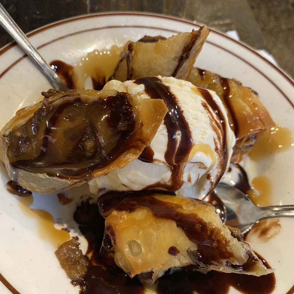 The Porter - Cookie dough egg roll with ice cream - Pubs Near Me - Hattiesburg, Mississippi The Porter - Cookie dough egg roll with ice cream - Pubs Near Me - Hattiesburg, Mississippi