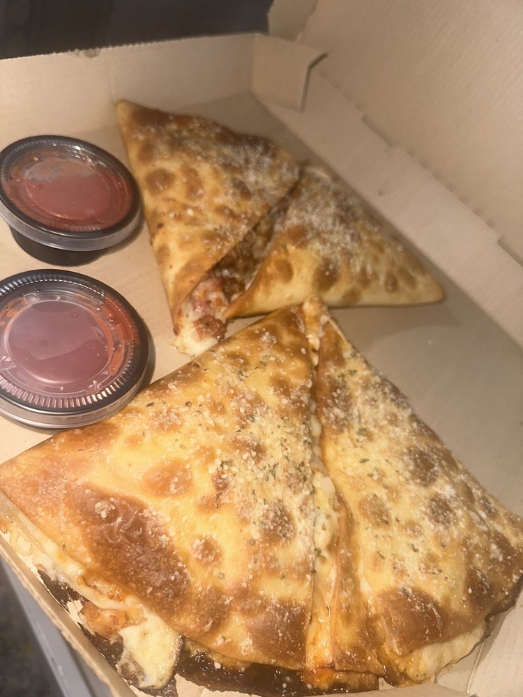 PIZZA HUT Updated October 2024 14 Photos & 31 Reviews 4803