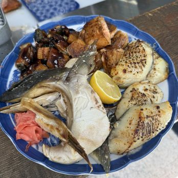 Seattle Fish Guys - Hamachi collar, miso salmon belly, black cod, and eel, all grilled to perfection and ready for consumption. - Seafood Markets Near Me - Seattle, Washington