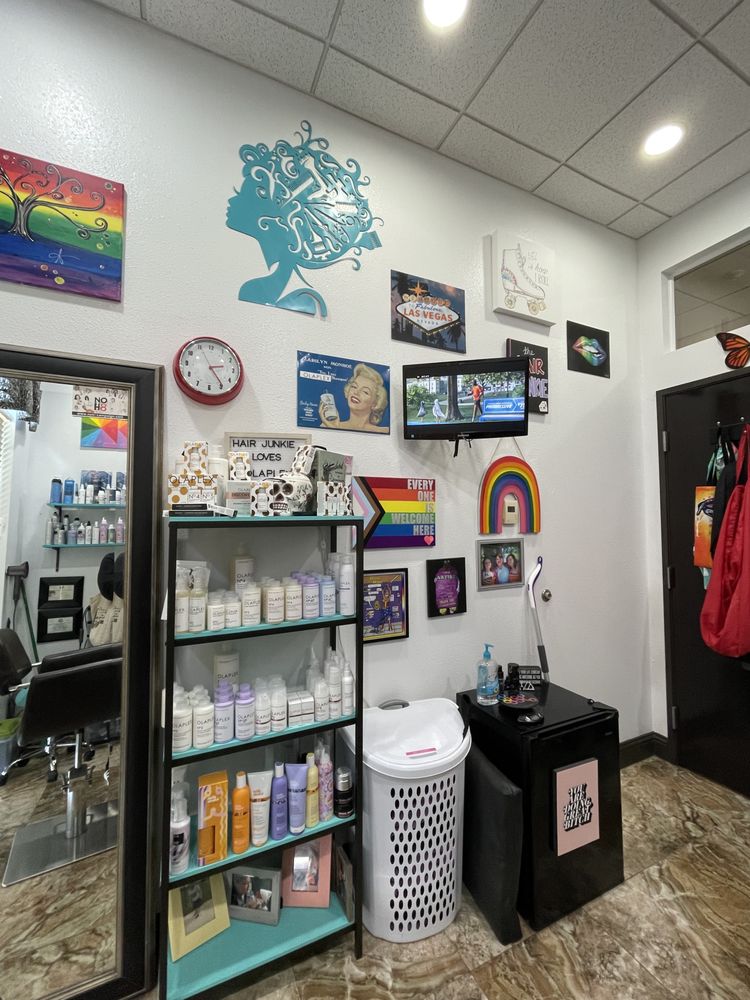 HAIR JUNKIE Updated September 2024 80 Photos & 46 Reviews 1821 N Greenville Ave