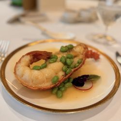 唐閣 - Baked lobster w/edamame bean in chicken broth.