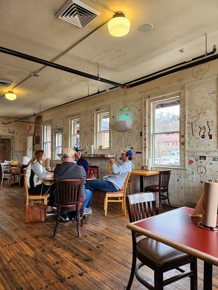 12 Bones Smokehouse RIVER