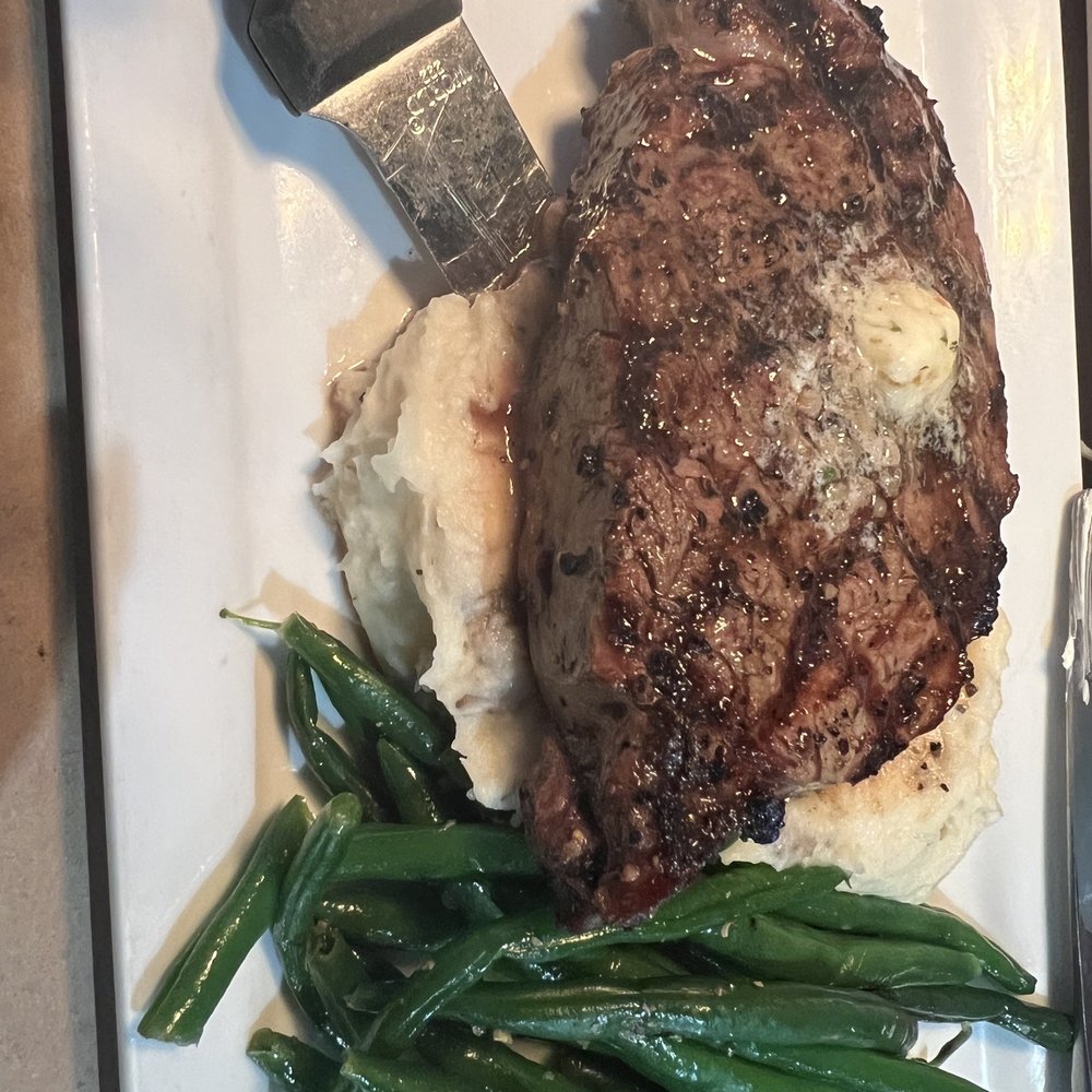 Table 26 - Ribeye with mashed potatoes and green beans. - New American Near Me - Turlock, California Table 26 - Ribeye with mashed potatoes and green beans. - New American Near Me - Turlock, California