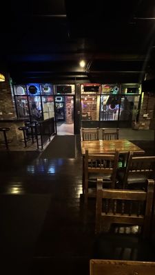 Poplar Street Pub by null