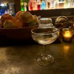 The Francis Kite Club - Gin Martini