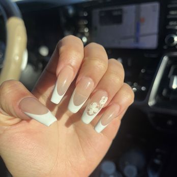 Duke's Nails & Spa - Nail Salons Near Me - Los Angeles, California