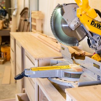 Stater Construction - a circular saw on a workbench - General Contractors Near Me - Amarillo, Texas Stater Construction - a circular saw on a workbench - General Contractors Near Me - Amarillo, Texas