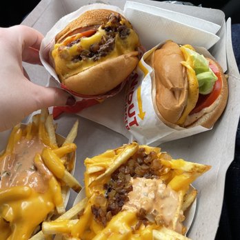 In-N-Out Burger - Animal style - Burgers Near Me - Costa Mesa, California In-N-Out Burger - Animal style - Burgers Near Me - Costa Mesa, California