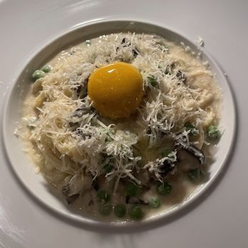 Crossroads Kitchen - Carbonara Pasta - Vegan Near Me - Las Vegas, Nevada Crossroads Kitchen - Carbonara Pasta - Vegan Near Me - Las Vegas, Nevada