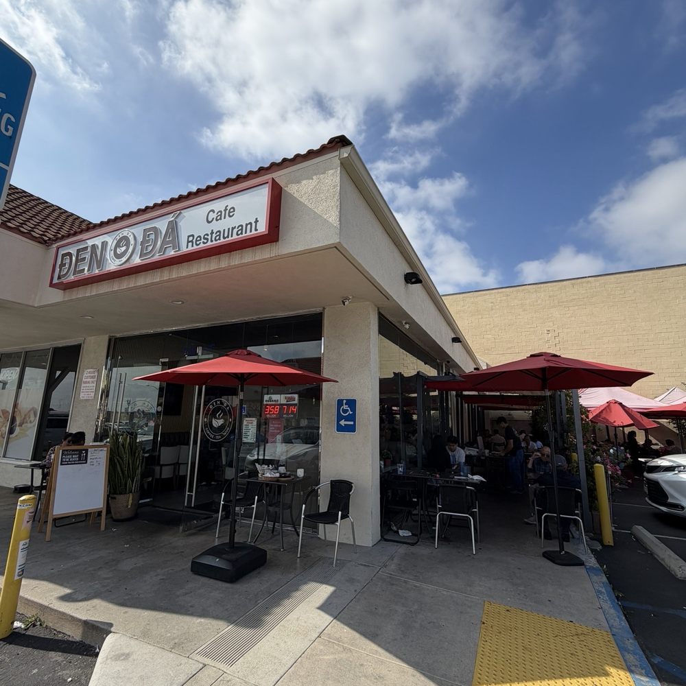 Den Da Coffee & Tea Restaurant - Outside - Coffee & Tea Near Me - Westminster, California Den Da Coffee & Tea Restaurant - Outside - Coffee & Tea Near Me - Westminster, California