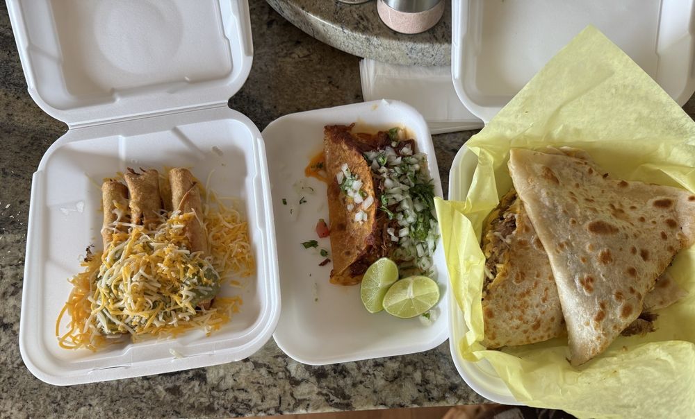 Tacos Del Gordo Food Truck