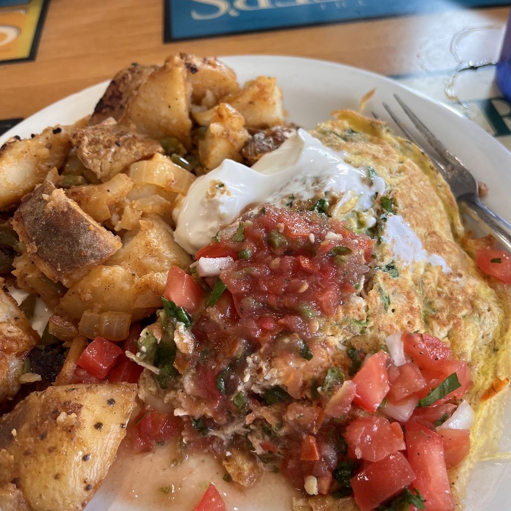 Beach Break Cafe - Spicy chicken omelette - Breakfast & Brunch Near Me - Oceanside, California