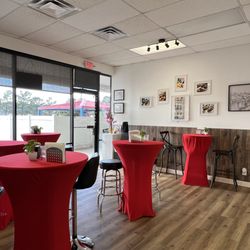 Crisp Crust - Eating area
