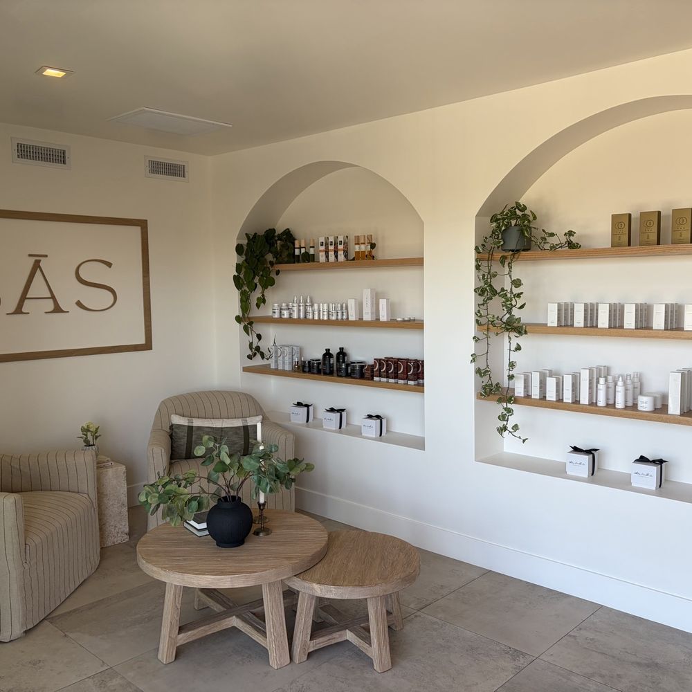 Bas Skin & Wellness Studio - Entrance of Bas! So stunning located off PCH with plenty of free parking! - Estheticians Near Me - Newport Beach, California Bas Skin & Wellness Studio - Entrance of Bas! So stunning located off PCH with plenty of free parking! - Estheticians Near Me - Newport Beach, California
