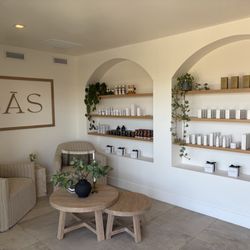 Bas Skin & Wellness Studio - Entrance of Bas! So stunning located off PCH with plenty of free parking!