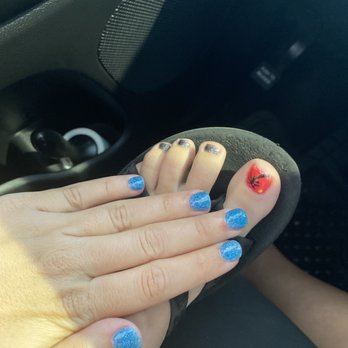 Glossy Nails - Nail Salons Near Me - Bella Vista, Arkansas