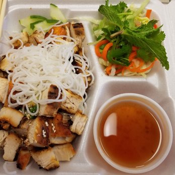 Crispy Banh Mi - Rice Noodle Bowl with Chicken. - Vietnamese Near Me - Charlotte, North Carolina Crispy Banh Mi - Rice Noodle Bowl with Chicken. - Vietnamese Near Me - Charlotte, North Carolina