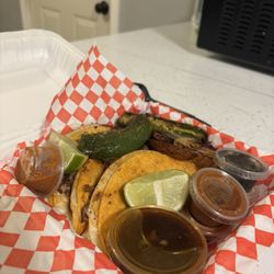 Taqueria Dona Chole - Beria tacos
