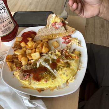 Brunchies - Lutz - Jose's Carnitas Omelette - Breakfast & Brunch Near Me - Lutz, Florida Brunchies - Lutz - Jose's Carnitas Omelette - Breakfast & Brunch Near Me - Lutz, Florida