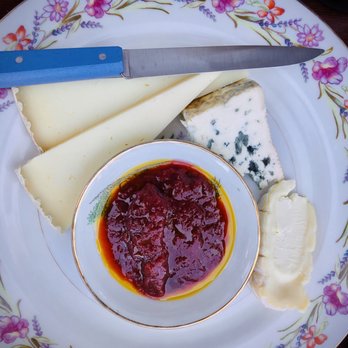 Snail Bar - Cheese Plate Selection of 3 cheeses with Strawberry and Plum jam - Wine Bars Near Me - Oakland, California