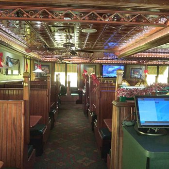Rockne's - Comfortable dining area! - American Near Me - Streetsboro, Ohio