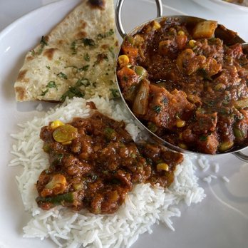 Persis Indian Grill - Mixed Vegetable Vindaloo and Garlic Naan - Indian Near Me - Cookeville, Tennessee Persis Indian Grill - Mixed Vegetable Vindaloo and Garlic Naan - Indian Near Me - Cookeville, Tennessee