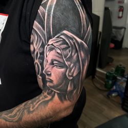 Santanas tattoo & supply