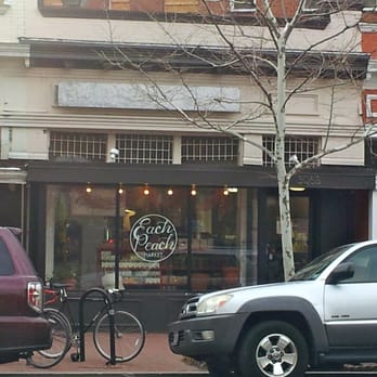 Each Peach Market - Exterior - Grocery Near Me - Washington, DC, District of Columbia
