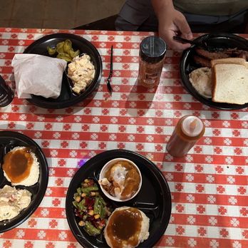 Black's Barbecue Lockhart - Sides and meats - Barbeque Near Me - Lockhart, Texas