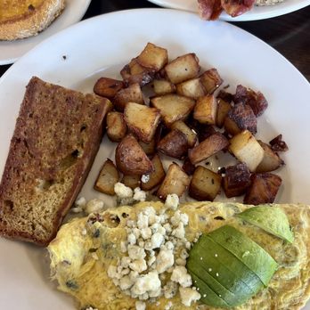 Emle's Restaurant - American Near Me - Northridge, California