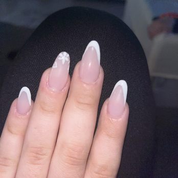 Camelback Nail Bar - Sloppy - Nail Salons Near Me - Phoenix, Arizona