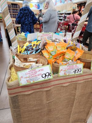 Trader Joe's by null