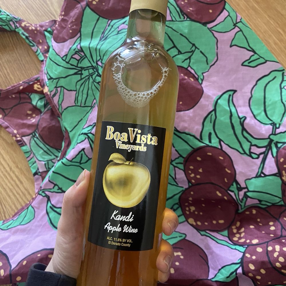 Boa Vista Orchards - Kandi apple wine (can sample first) - Fruits & Veggies Near Me - Placerville, California