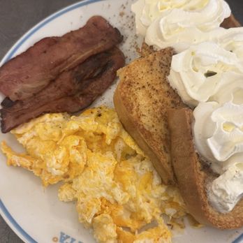 Carmencita - French Toast, Bacon, Scrambled Eggs - Modern European Near Me - Madrid, M
